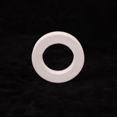 8.9 X 10-6/K তাপীয় প্রসারণ সহ সাদা অ্যালুমিনিয়াম অক্সাইড সিরামিক, কর্মক্ষমতা এবং ডাইইলেকট্রিক ধ্রুবক 9.6