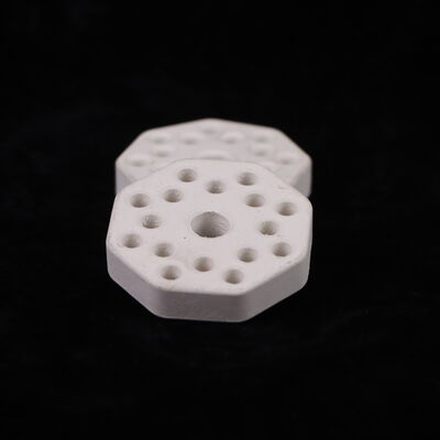 তাপীয় ধাক্কা প্রতিরোধের 250 মালাইট সিরামিক তাপীয় সম্প্রসারণ সহগ 4.5 থেকে 5.5 × 10−6 প্রতি কেলভিন এবং কঠোরতা 7 থেকে 8 মোহস তাপ সুরক্ষা সিস্টেমে ব্যবহৃত