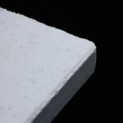 ভাল তাপীয় শক প্রতিরোধ ক্ষমতা সম্পন্ন কোরান্ডাম কিলন শেল্ভ, যা 1700°C পর্যন্ত তাপমাত্রা প্রতিরোধ করতে পারে এবং কিলন আসবাবের জন্য কাস্টম পুরুত্ব প্রদান করে