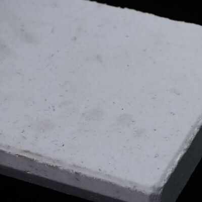 ভাল তাপীয় শক প্রতিরোধ ক্ষমতা সম্পন্ন কোরান্ডাম কিলন শেল্ভ, যা 1700°C পর্যন্ত তাপমাত্রা প্রতিরোধ করতে পারে এবং কিলন আসবাবের জন্য কাস্টম পুরুত্ব প্রদান করে