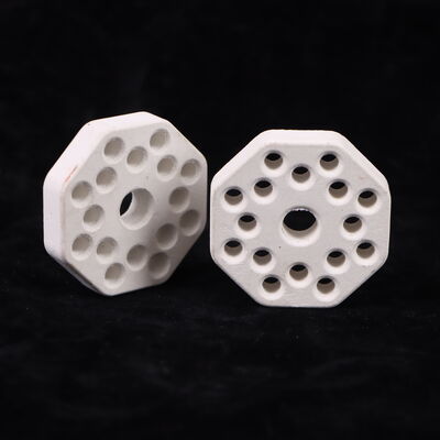 তাপীয় ধাক্কা প্রতিরোধের 250 মালাইট সিরামিক তাপীয় সম্প্রসারণ সহগ 4.5 থেকে 5.5 × 10−6 প্রতি কেলভিন এবং কঠোরতা 7 থেকে 8 মোহস তাপ সুরক্ষা সিস্টেমে ব্যবহৃত