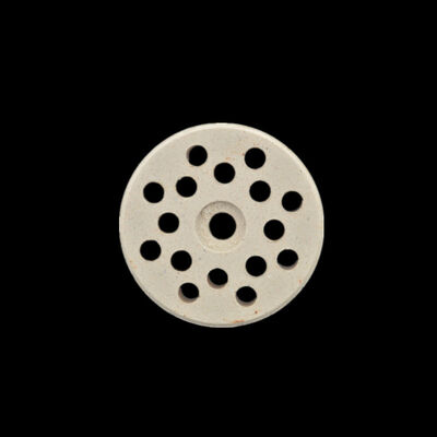 পোরোসিটি সাধারণত ১৫ শতাংশের কম উচ্চ তাপমাত্রা মালাইট সিরামিক শিল্প অ্যাপ্লিকেশনগুলির জন্য উপযুক্ত 7 থেকে 8 মোহস কঠোরতার সাথে