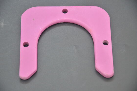 কঠোরতা ৯ মোহস অ্যালুমিনিয়াম অক্সাইড সিরামিক যা নির্ভুল যন্ত্রপাতির জন্য ১০১২ ওহম সেমি-এর বেশি ইনসুলেশন রেজিস্ট্যান্স এবং ৩০০০ এমপিএ-এর বেশি কম্প্রেসিভ স্ট্রেংথ প্রদান করে