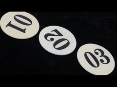 9 মোহস হার্ডনেস অ্যালুমিনিয়াম অক্সাইড সিরামিক 18-20 কেভি / মিমি এবং পয়েসনের অনুপাত 0 এর ডায়েলক্ট্রিক শক্তি সহ।25